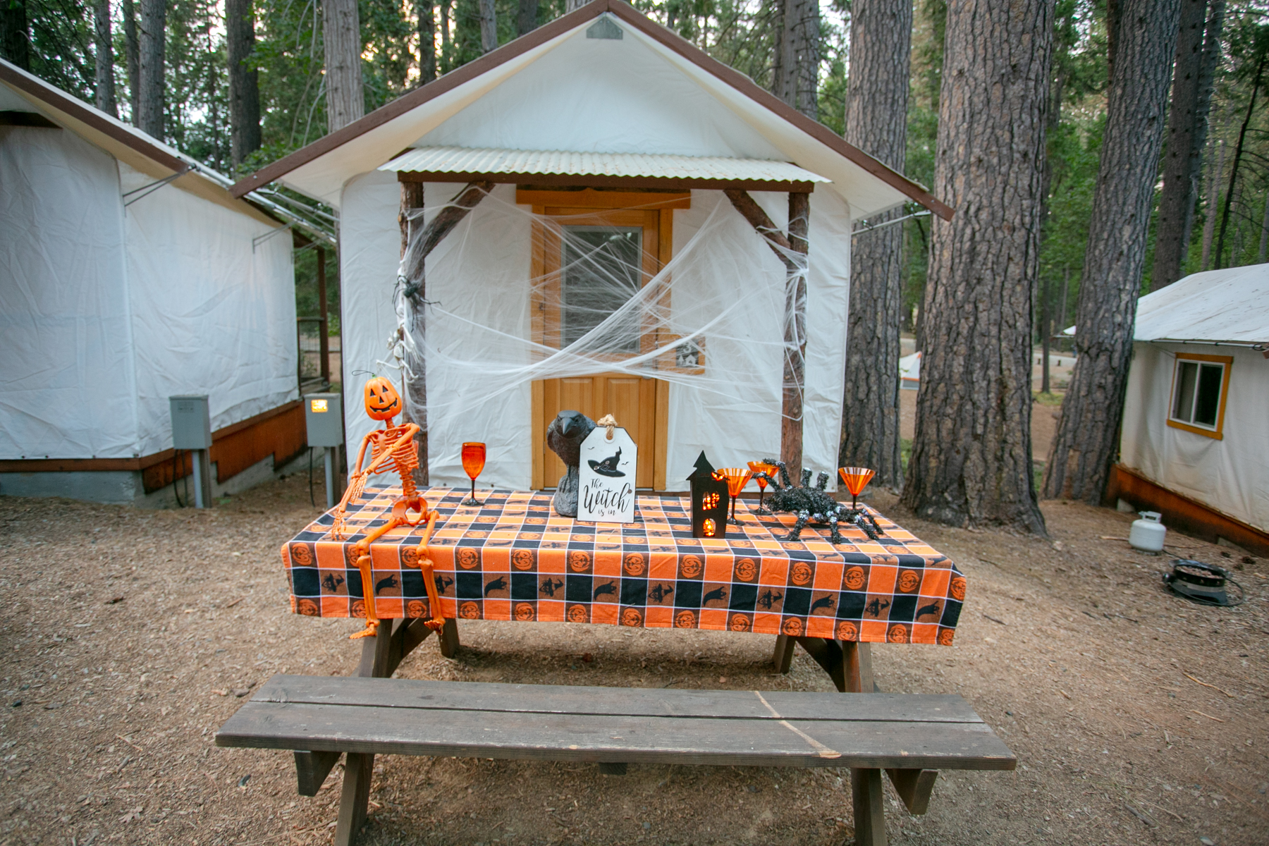 HalloweenGlamping
